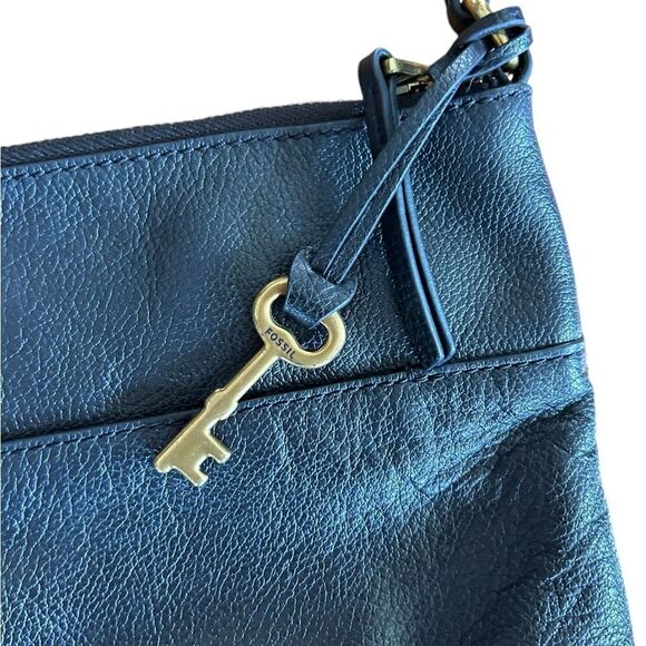 Fossil Fiona Black Crossbody - Picture 8 of 10